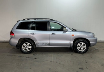 Подержанный автомобиль Hyundai Santa Fe 2008 года (4 фото)