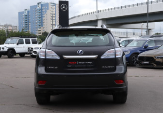 Подержанный автомобиль Lexus RX 2010 года (6 фото)