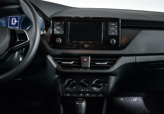 Подержанный автомобиль Skoda Rapid Liftback 2022 года (11 фото)