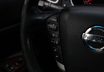 Подержанный автомобиль Nissan Teana 2010 года (24 фото)