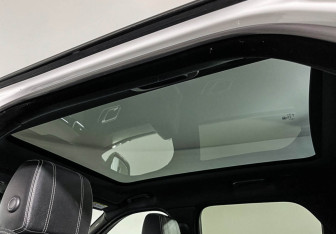 Подержанный автомобиль Land Rover Range Rover Velar 2020 года (19 фото)