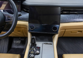 Подержанный автомобиль Lynk&Co 09 2022 года (15 фото)