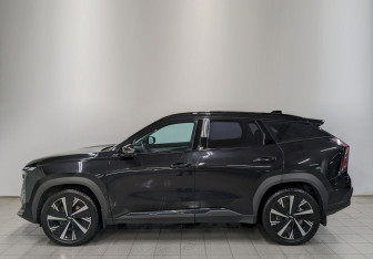 Подержанный автомобиль Geely Atlas 2024 года (8 фото)