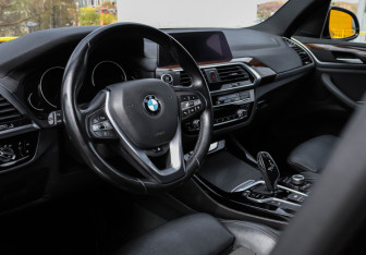 Подержанный автомобиль BMW X3 2021 года (11 фото)