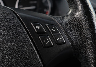 Подержанный автомобиль BMW X1 2013 года (18 фото)