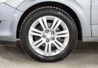 Подержанный автомобиль Opel Astra Sedan 2007 года (22 фото)