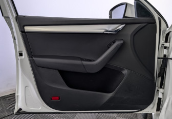 Подержанный автомобиль Skoda Octavia Liftback 2017 года (18 фото)