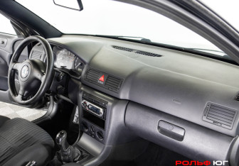 Подержанный автомобиль Skoda Octavia Liftback 2007 года (7 фото)