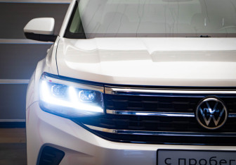 Подержанный автомобиль Volkswagen Teramont 2021 года (30 фото)