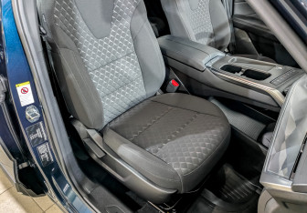 Подержанный автомобиль Haval F7 2025 года (23 фото)