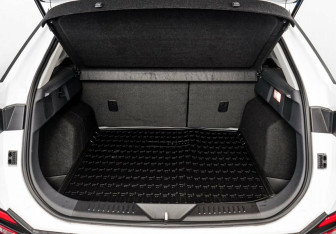 Подержанный автомобиль FAW Bestune T77 2022 года (23 фото)