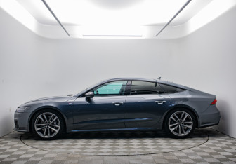 Подержанный автомобиль Audi A7 2019 года (8 фото)