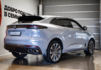 Подержанный автомобиль Changan UNI-K 2024 года (4 фото)