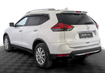 Подержанный автомобиль Nissan X-Trail 2018 года (7 фото)