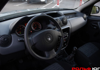 Подержанный автомобиль Renault Duster 2013 года (7 фото)