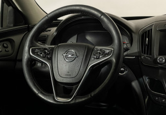 Подержанный автомобиль Opel Insignia Sedan 2014 года (9 фото)