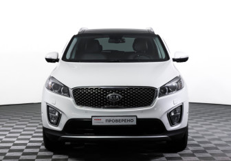 Подержанный автомобиль Kia Sorento 2017 года (2 фото)