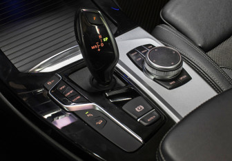 Подержанный автомобиль BMW X3 2019 года (23 фото)
