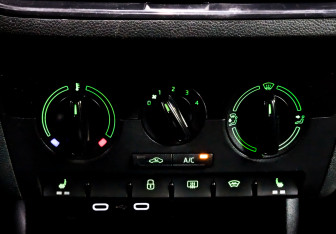 Подержанный автомобиль Skoda Rapid Liftback 2021 года (16 фото)