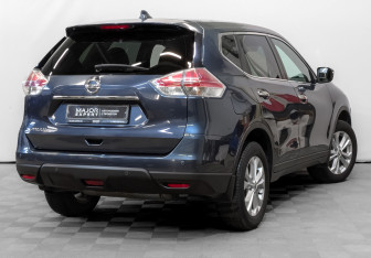 Подержанный автомобиль Nissan X-Trail 2018 года (5 фото)