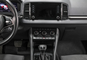 Подержанный автомобиль Skoda Karoq 2020 года (16 фото)