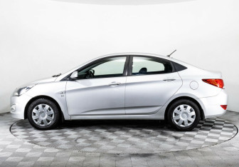 Подержанный автомобиль Hyundai Solaris Sedan 2016 года (3 фото)