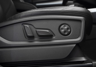 Подержанный автомобиль Audi Q5 2020 года (33 фото)