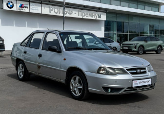 Подержанный автомобиль Daewoo Nexia Sedan 2013 года (3 фото)