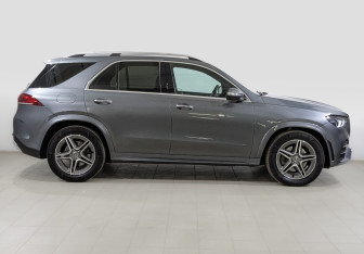 Подержанный автомобиль Mercedes-Benz GLE 2021 года (4 фото)
