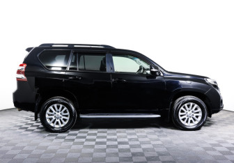 Подержанный автомобиль Toyota Land Cruiser Prado 2016 года (4 фото)