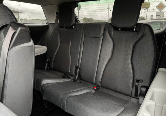 Подержанный автомобиль Kia Carnival 2021 года (19 фото)