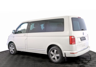 Подержанный автомобиль Volkswagen Multivan 2018 года (7 фото)
