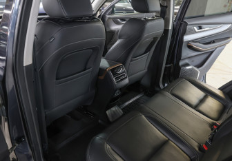 Подержанный автомобиль Exeed LX 2022 года (12 фото)