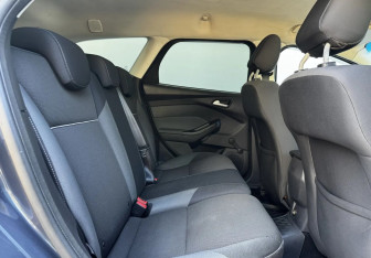 Подержанный автомобиль Ford Focus Wagon 2012 года (11 фото)