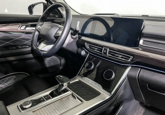 Подержанный автомобиль Exeed VX 2022 года (9 фото)