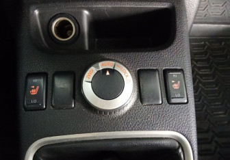 Подержанный автомобиль Nissan X-Trail 2012 года (12 фото)