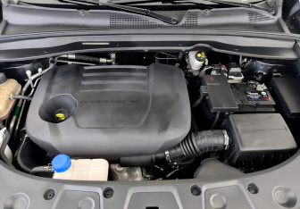 Подержанный автомобиль Changan UNI-K 2023 года (9 фото)