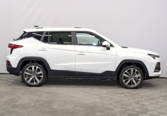 Новый Москвич 3е 2024 (4 фото)