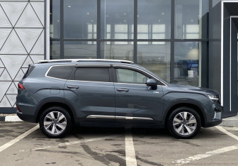 Подержанный автомобиль Geely Okavango 2023 года (4 фото)