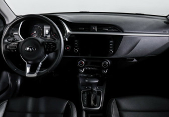 Подержанный автомобиль Kia Rio Hatchback 2021 года (7 фото)