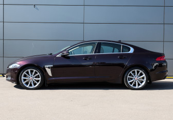 Подержанный автомобиль Jaguar XF Sedan 2014 года (8 фото)