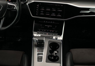 Подержанный автомобиль Audi A6 Sedan 2019 года (14 фото)