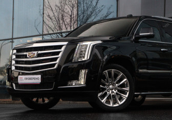 Подержанный автомобиль Cadillac Escalade Suv 2018 года (37 фото)