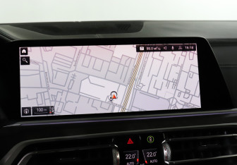 Подержанный автомобиль BMW X7 2020 года (20 фото)