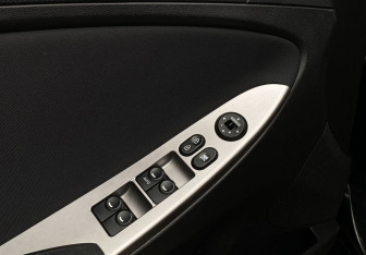 Подержанный автомобиль Hyundai Solaris Sedan 2016 года (18 фото)