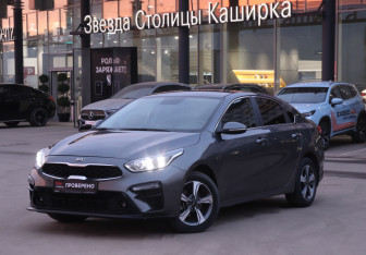 Подержанный автомобиль Kia Cerato Sedan 2021 года (20 фото)