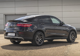 Подержанный автомобиль Mercedes-Benz GLC AMG 2018 года (7 фото)