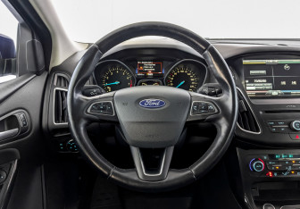 Подержанный автомобиль Ford Focus Hatchback 2016 года (21 фото)