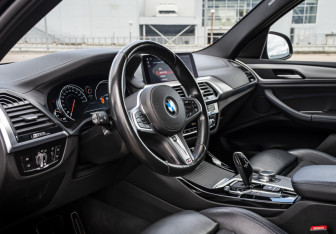 Подержанный автомобиль BMW X3 2019 года (9 фото)