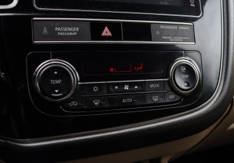 Подержанный автомобиль Mitsubishi Outlander 2019 года (18 фото)